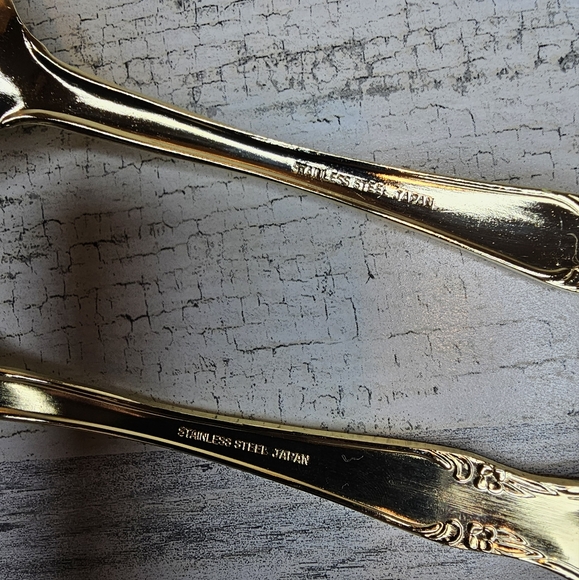 Classic Traditions HOLLYBERRY Gold Holly Serving Set Japan Stainless Steel - Picture 7 of 8